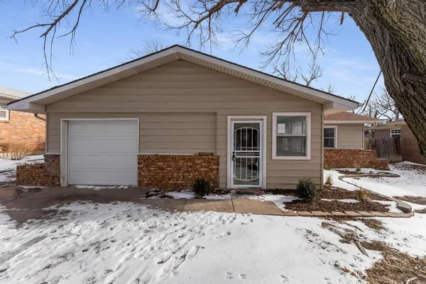 $199,900 | 4410 North Edgemoor Street, Bel Aire, KS 67220