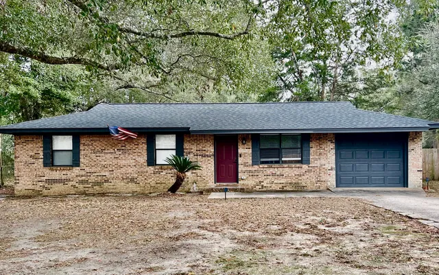 $229,700 | 52 Aero Drive, DeFuniak Springs, FL 32433