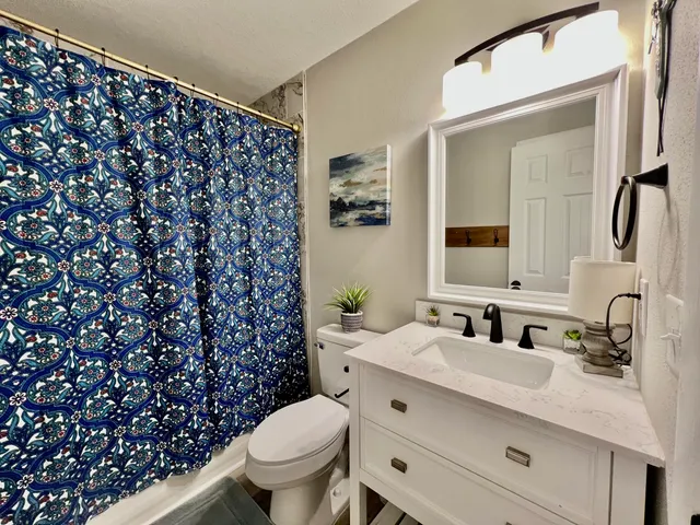 $229,700 | 52 Aero Drive, DeFuniak Springs, FL 32433