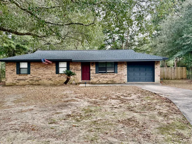 $229,700 | 52 Aero Drive, DeFuniak Springs, FL 32433