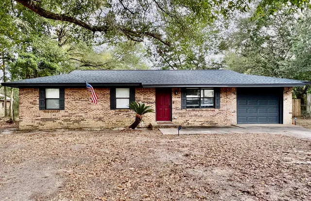 $229,700 | 52 Aero Drive, DeFuniak Springs, FL 32433