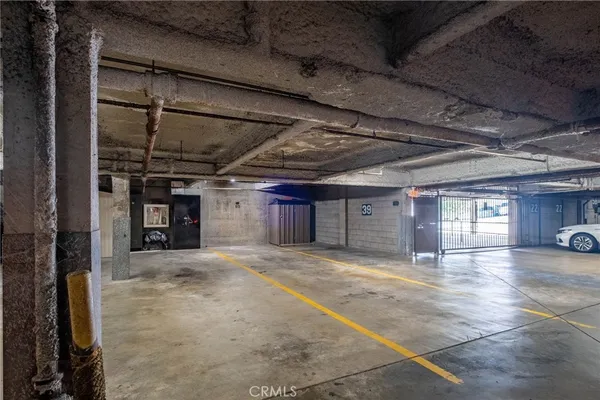 a view of a garage