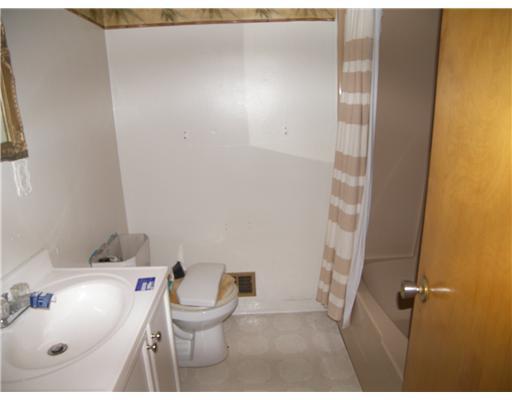 4904 Williamsport Road Elizabeth, PA 15037 - Photo 10 of 10 Full Bath.