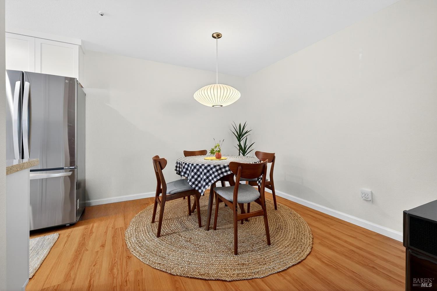 1428 Gold Way Rohnert Park, CA 94928 - Photo 15 of 44