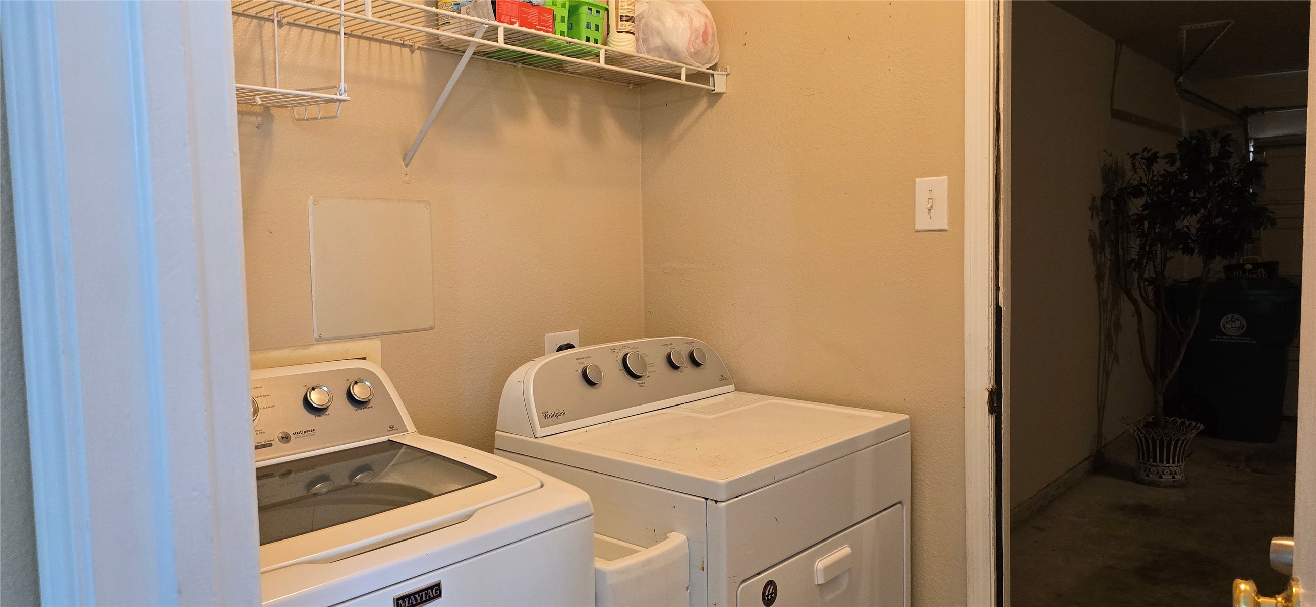 13115 Ridgewood Knoll Lane Houston, TX 77047 - Photo 42 of 46 Laundry Rm