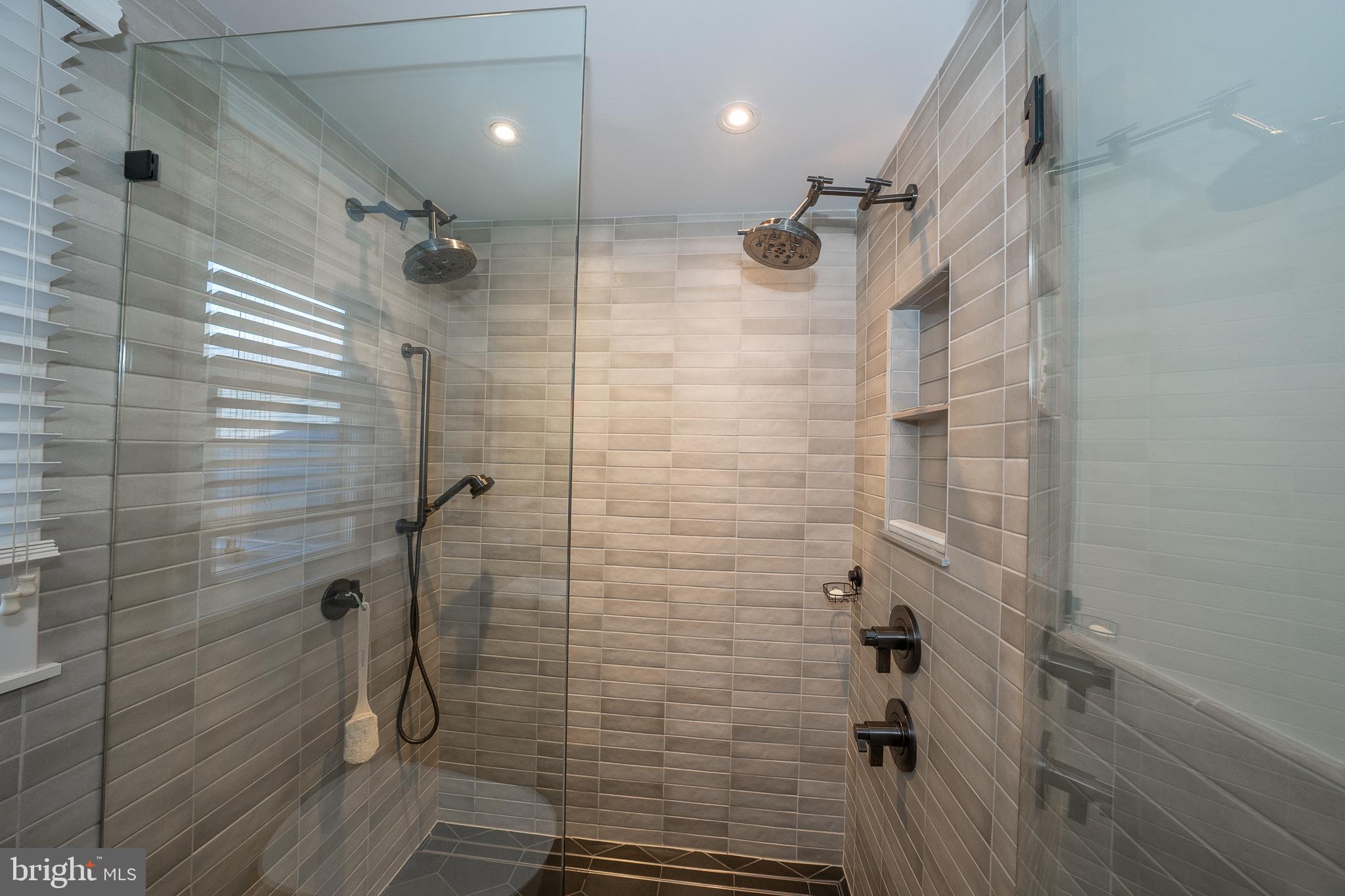 528 Wynlyn Road Wynnewood, PA 19096 - Photo 17 of 33 Primary Bathroom