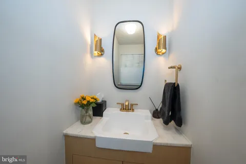 $975,000 | 528 Wynlyn Road, Wynnewood, PA 19096