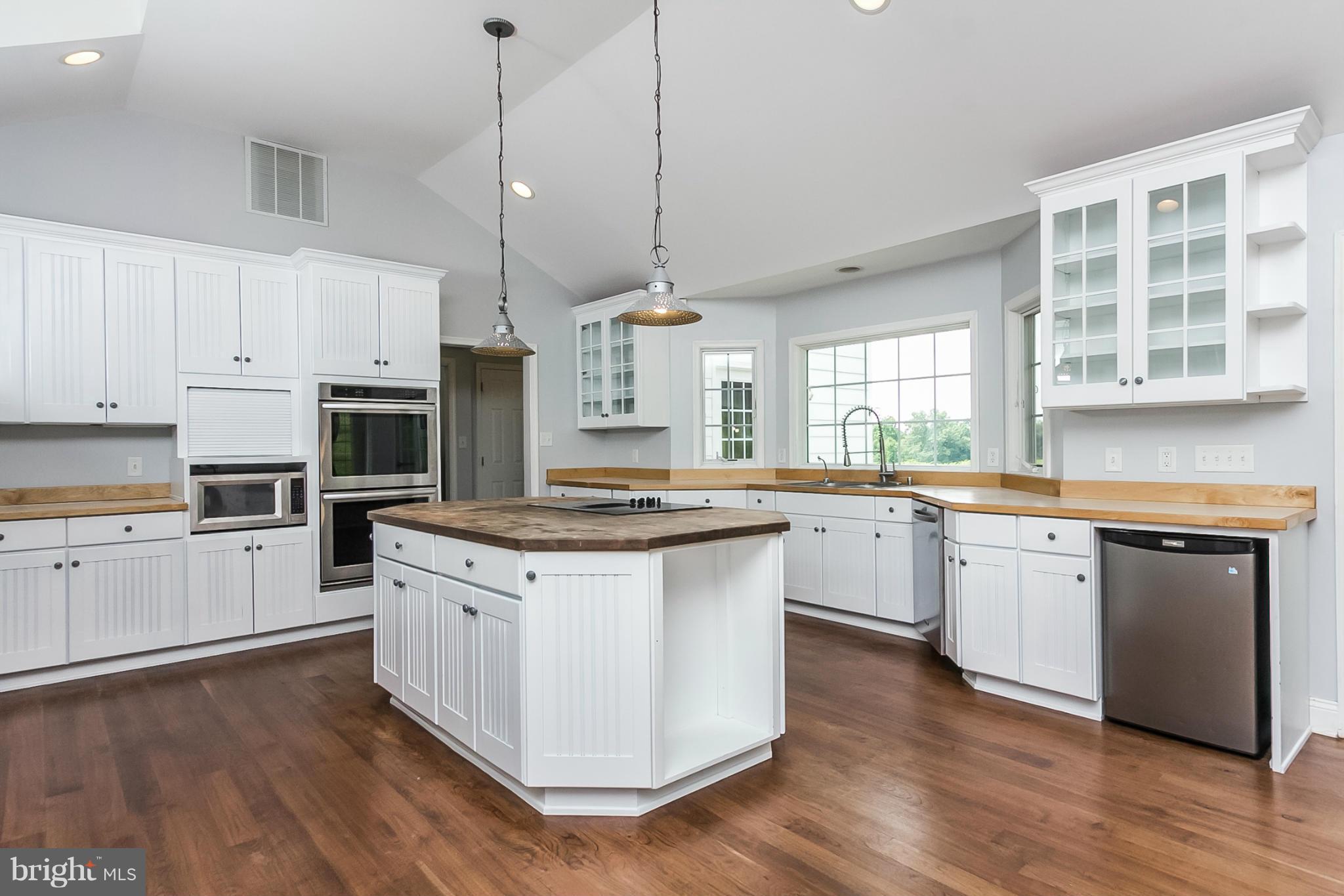 19300 Burke Road White Hall, MD 21161 - Photo 5 of 27 Kitchen