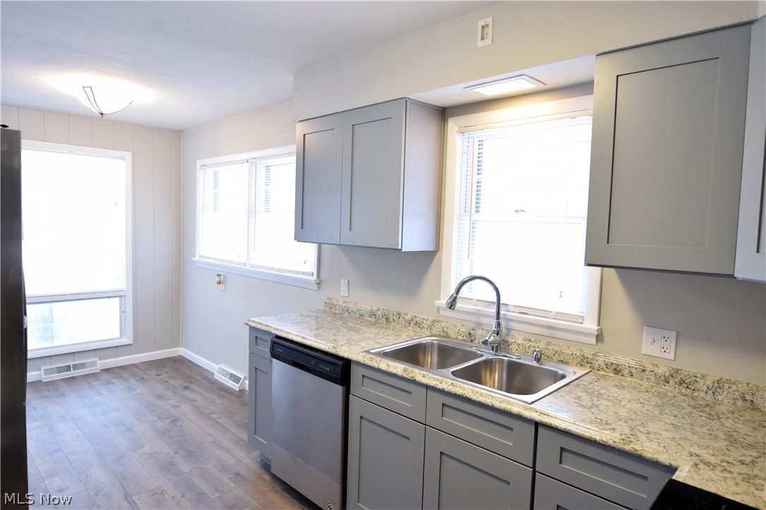 1101 Albright McKay Road Northeast Brookfield, OH 44403 - Photo 26 of 35