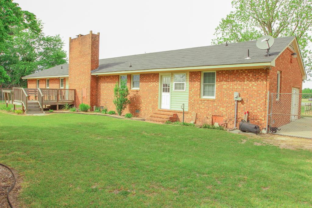 119 Rones Chapel Road Mount Olive, NC 28365 - Photo 4 of 27 Gallery Image 4