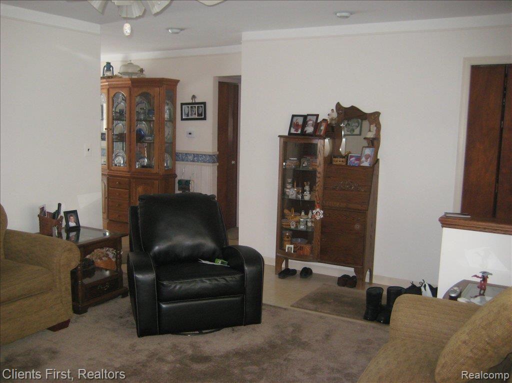 42650 Riggs Road Belleville, MI 48111 - Photo 8 of 13 Living 1