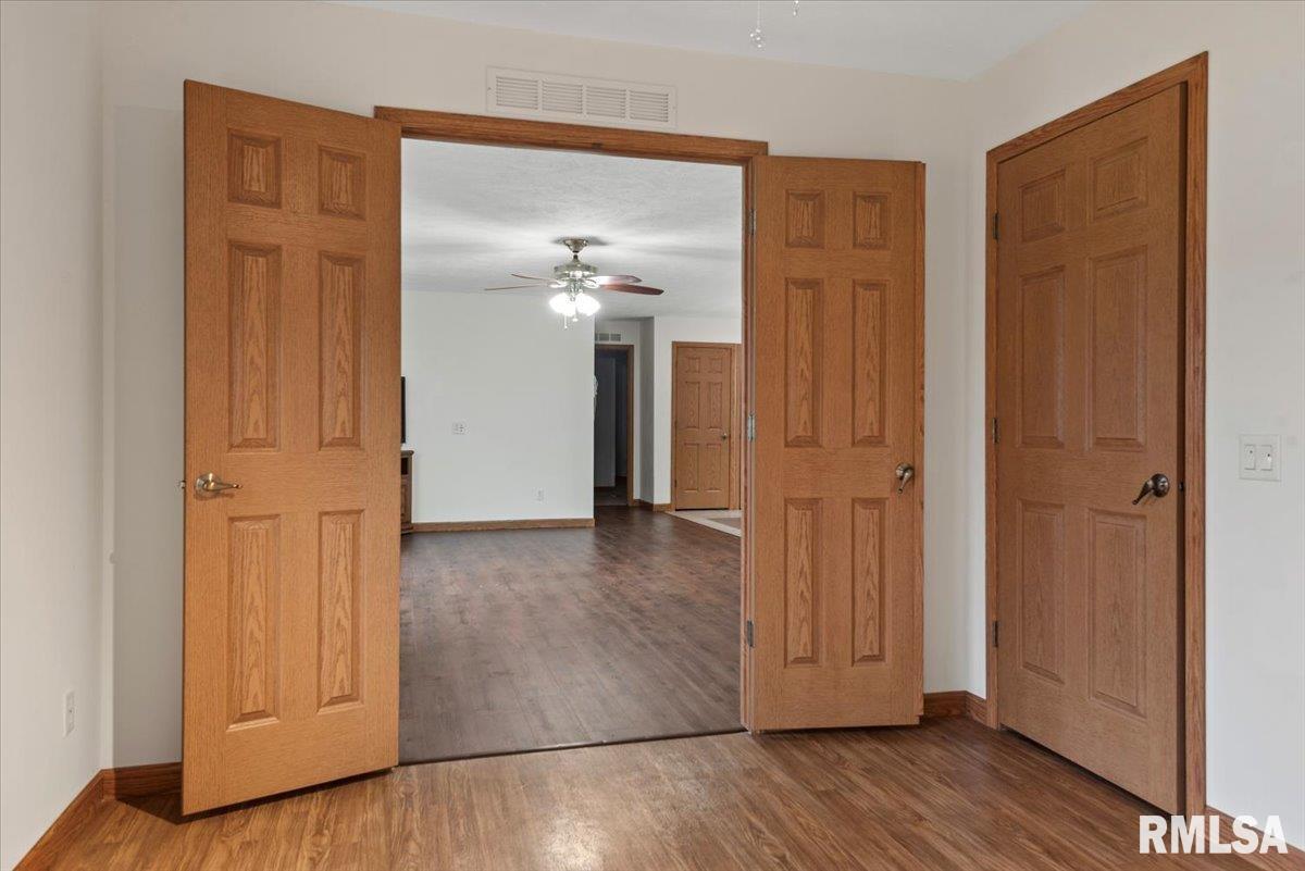 2800 Vía Rosso, Unit 102 Springfield, IL 62703 - Photo 19 of 27 Gallery Image 19