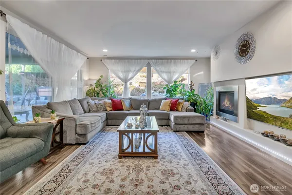 $989,950 | 5812 South 326th Court, Auburn, WA 98001