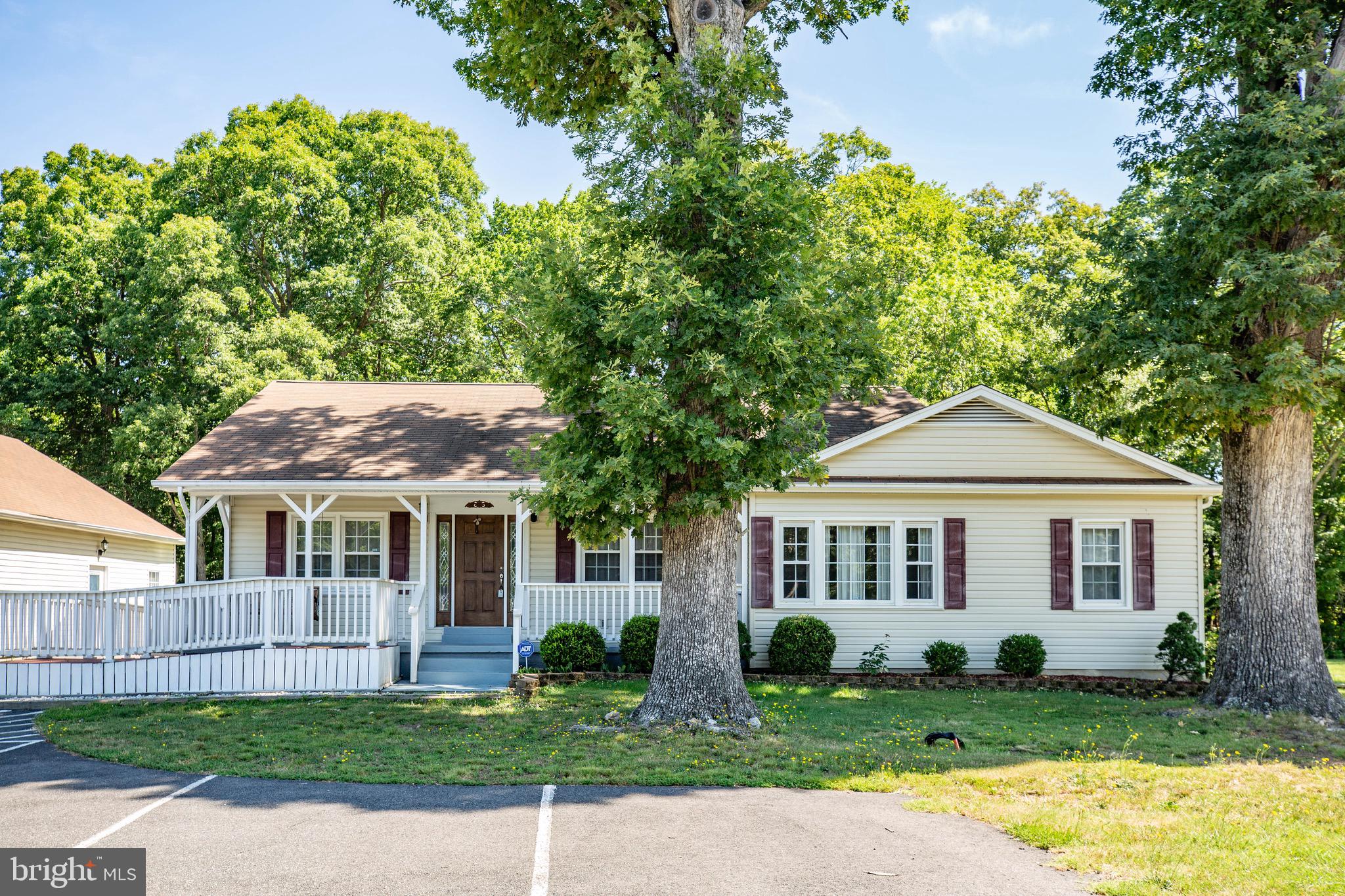 655 Courthouse Road Stafford, VA 22554 - Photo 2 of 47 Primary residence