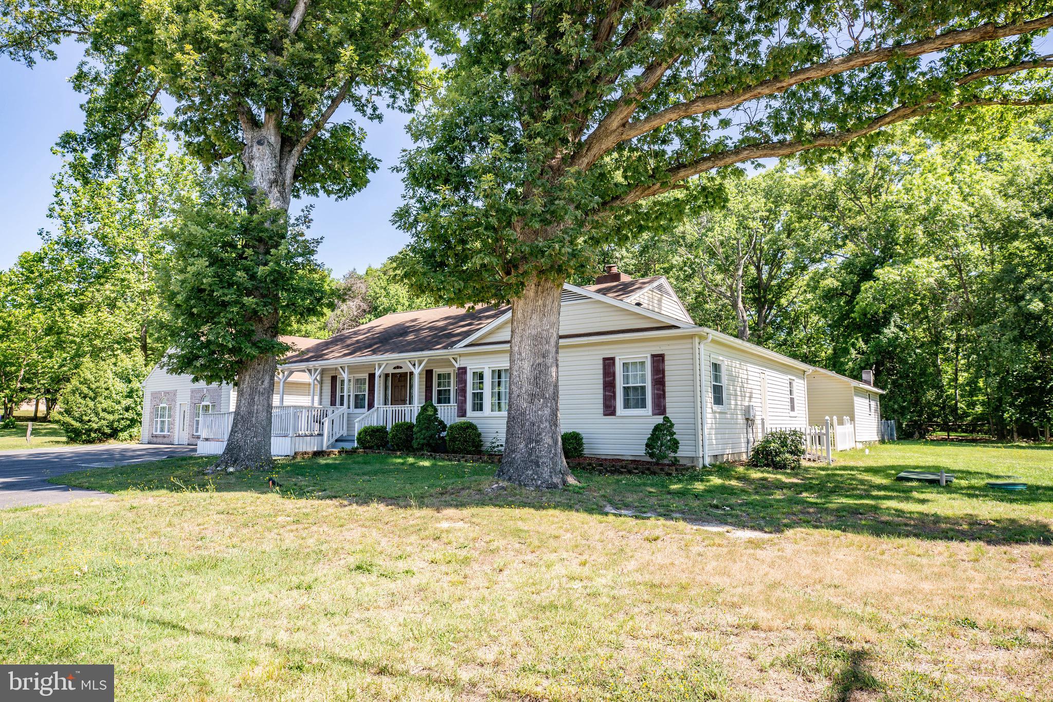 655 Courthouse Road Stafford, VA 22554 - Photo 5 of 47 Front yard