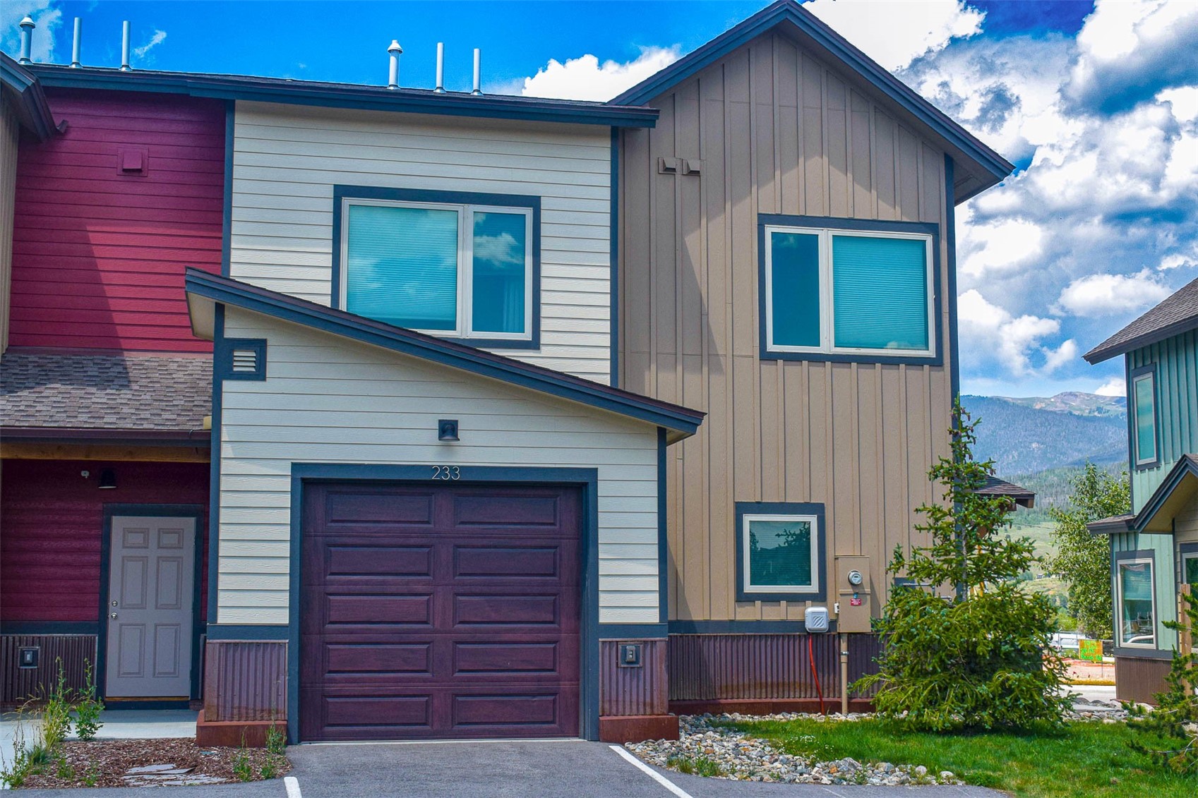 233 Smith Ranch Road, Unit 12D Silverthorne, CO 80498 - Photo 11 of 15 End-unit townhome with attached garage