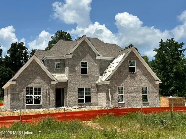 $480,900 | 875 Hazelwood Drive, Lake Cormorant, MS 38641