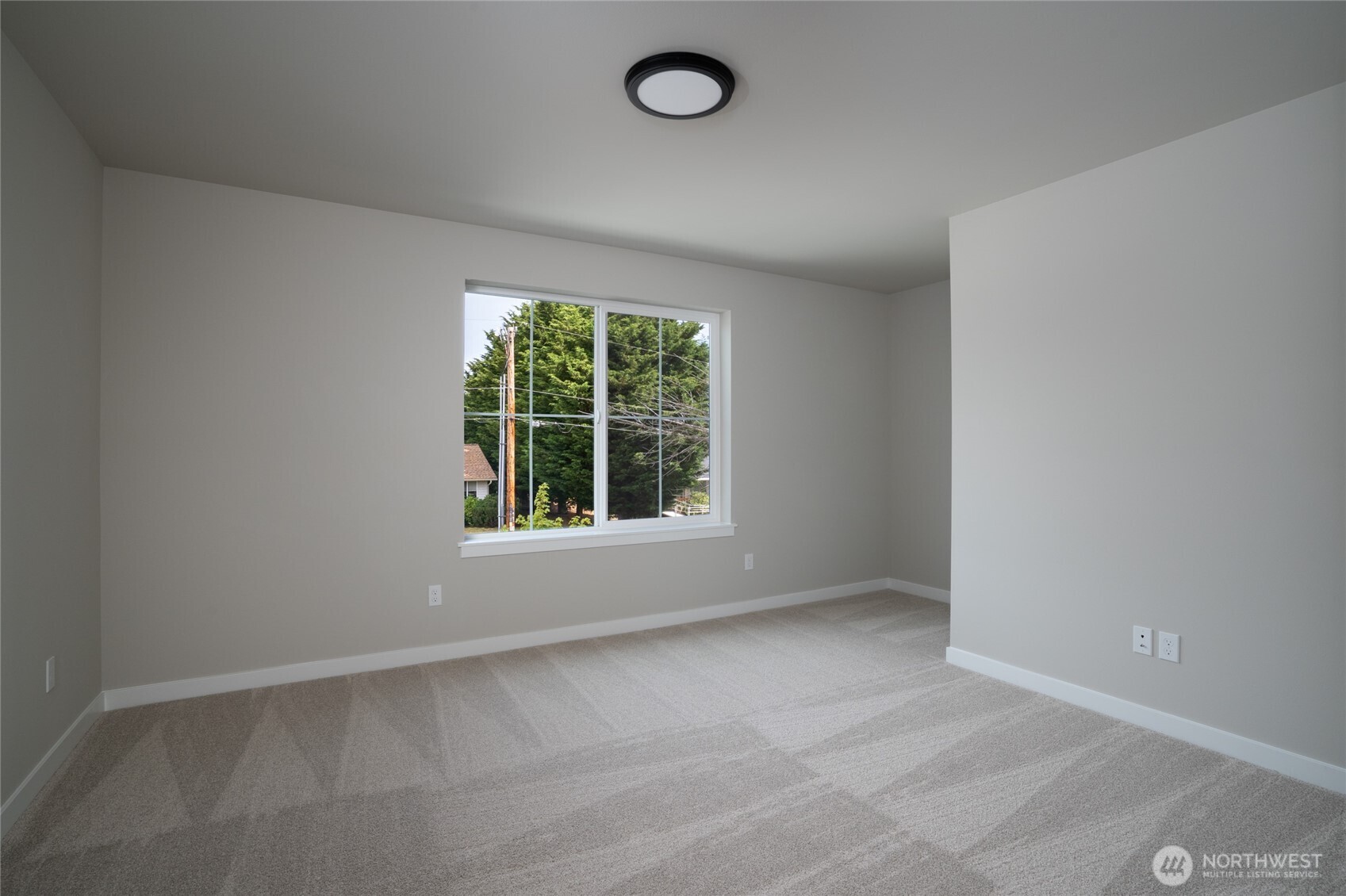 2443 Ridgeway Drive Oak Harbor, WA 98277 - Photo 8 of 11