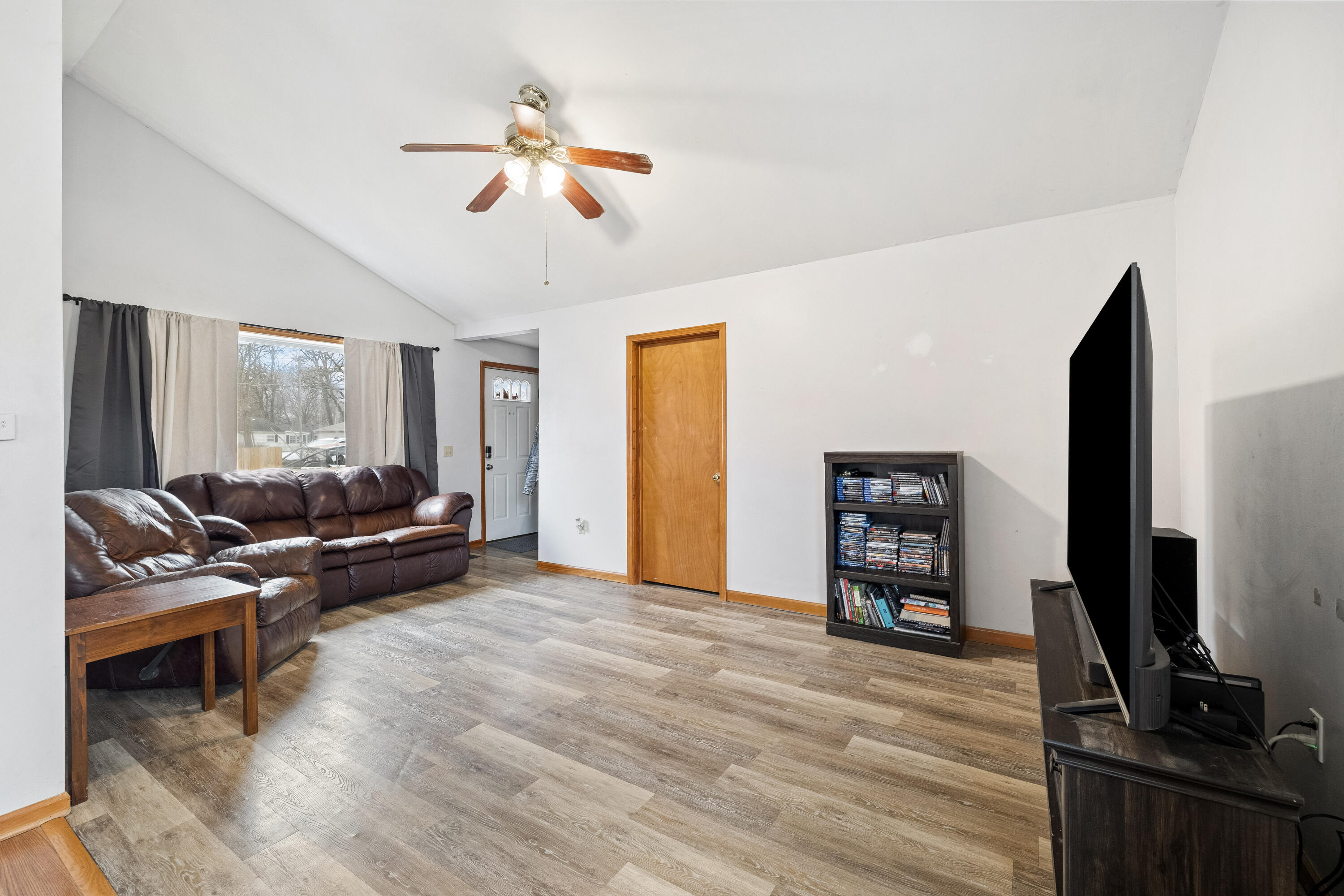 N1340 Cedar Road Bloomfield, WI 53128 - Photo 3 of 14 Living Room
