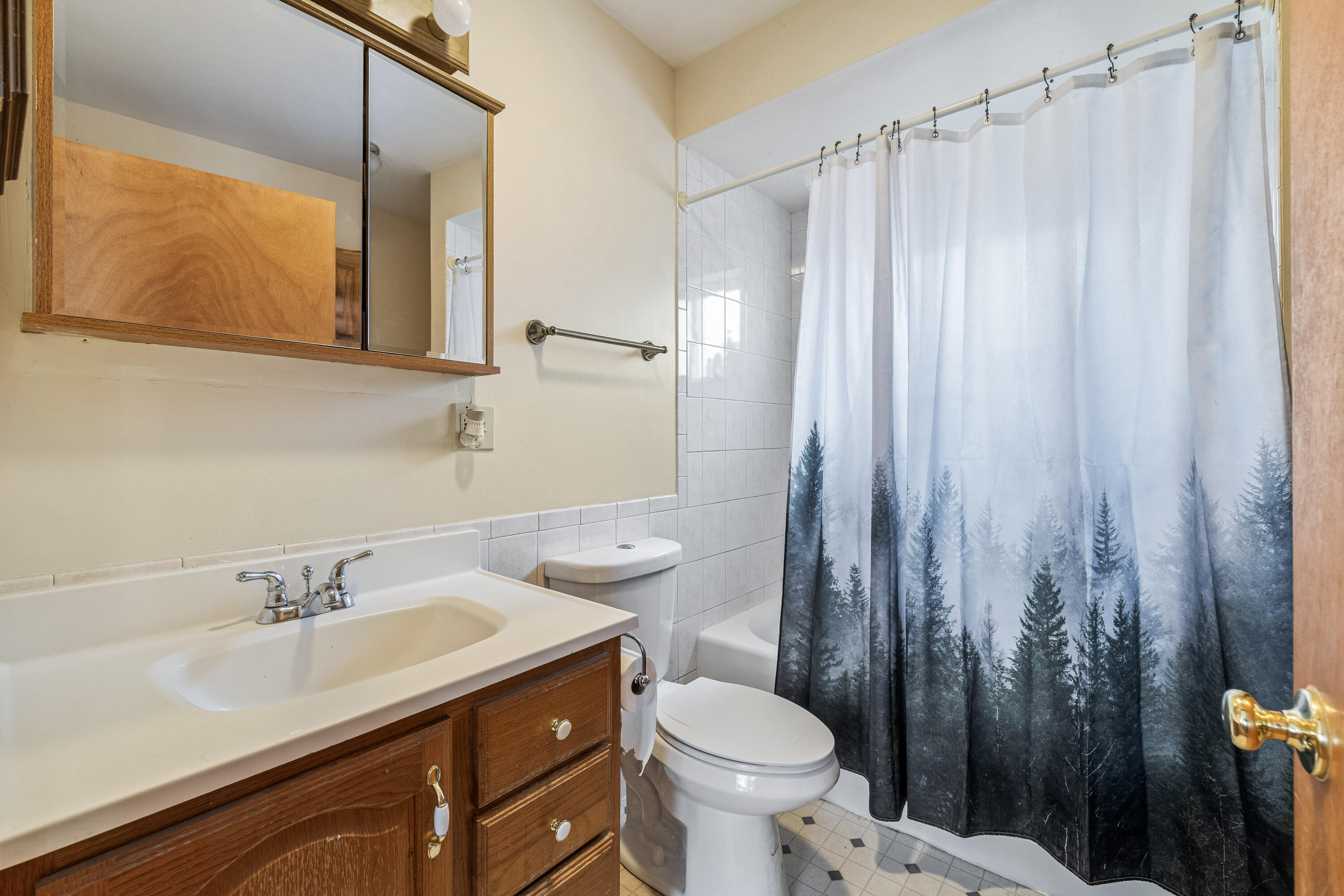 N1340 Cedar Road Bloomfield, WI 53128 - Photo 8 of 14 Bathroom