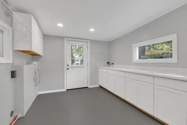 a view of utility room