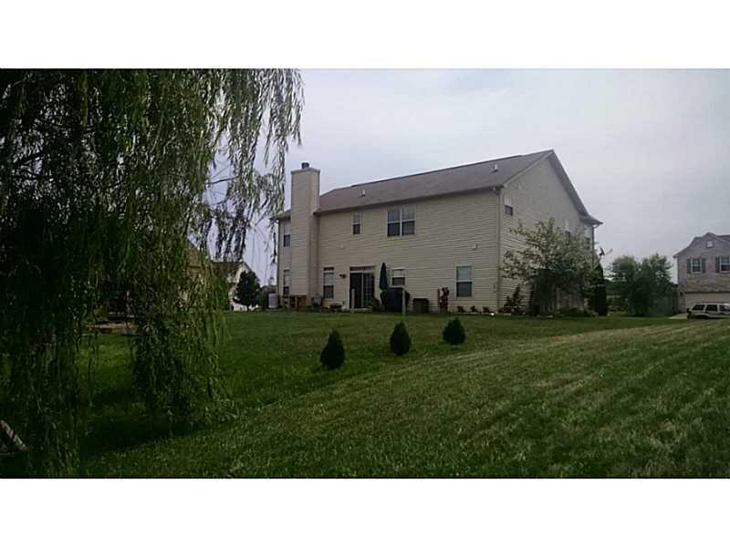 2840 Sleeping Ridge Way Indianapolis, IN 46217 - Photo 3 of 23 Gallery Image 3