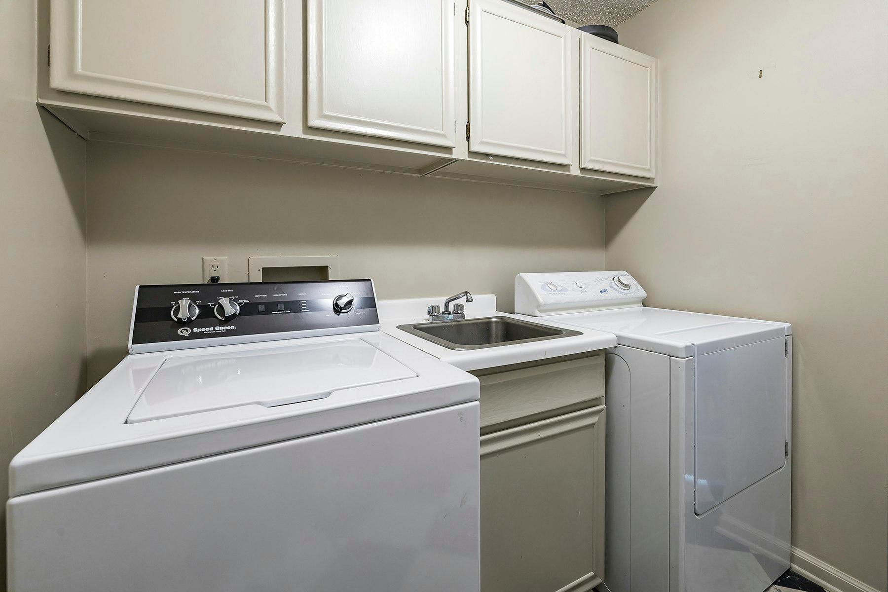5601 Dewey Hill Road, Unit 315 Edina, MN 55439 - Photo 11 of 37 Gallery Image 11
