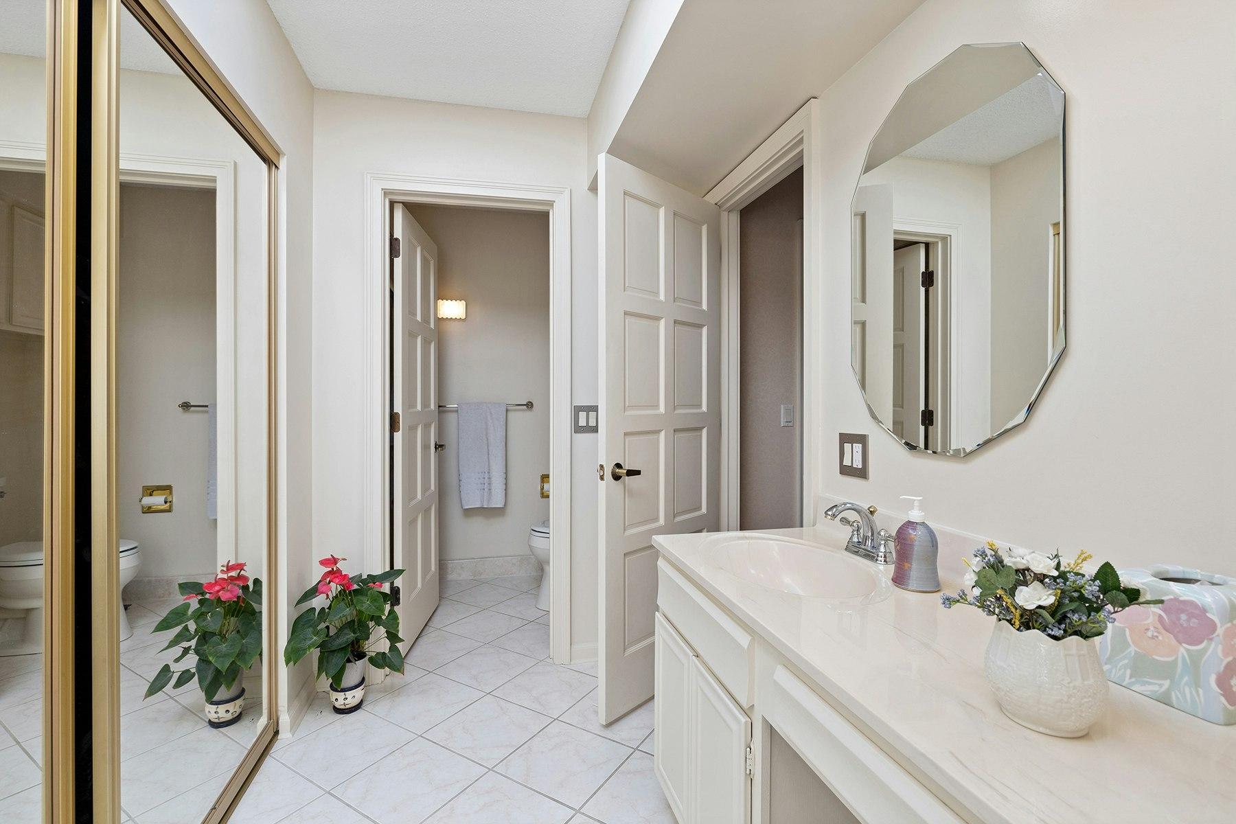 5601 Dewey Hill Road, Unit 315 Edina, MN 55439 - Photo 17 of 37 Gallery Image 17