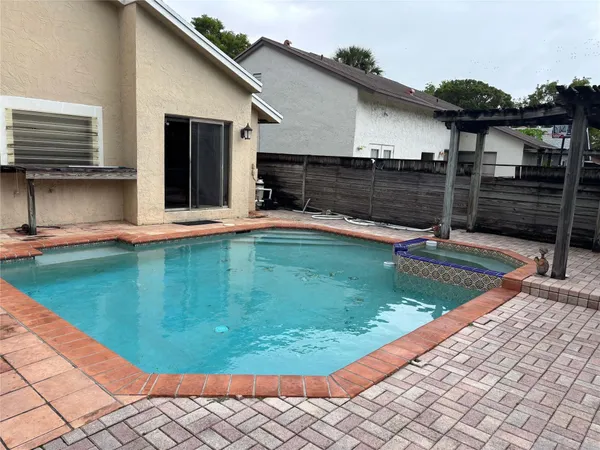 $560,000 | 3771 Northwest 73rd Way, Coral Springs, FL 33065