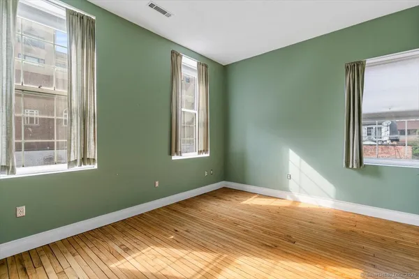 $2,700 | 196 Crown Street, Unit 310, New Haven, CT 06510