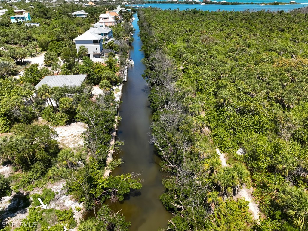 671 Rum Road Upper Captiva, FL 33924 - Photo 15 of 20 a view of a garden