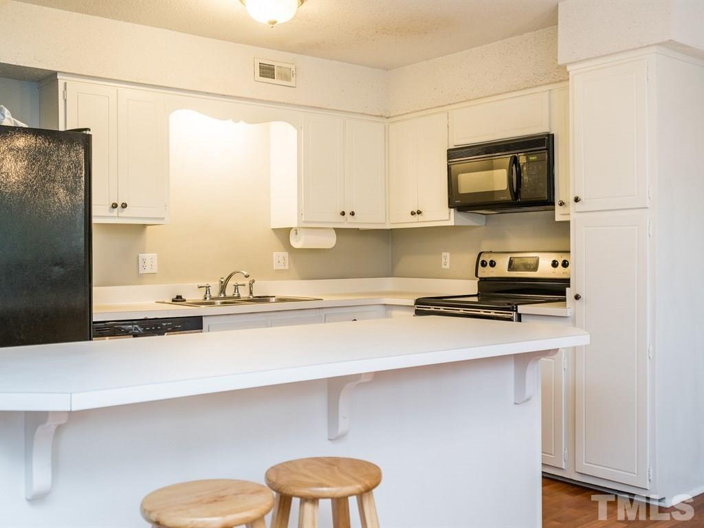 614 Pine Ridge Place, Unit 614 Raleigh, NC 27609 - Photo 8 of 21