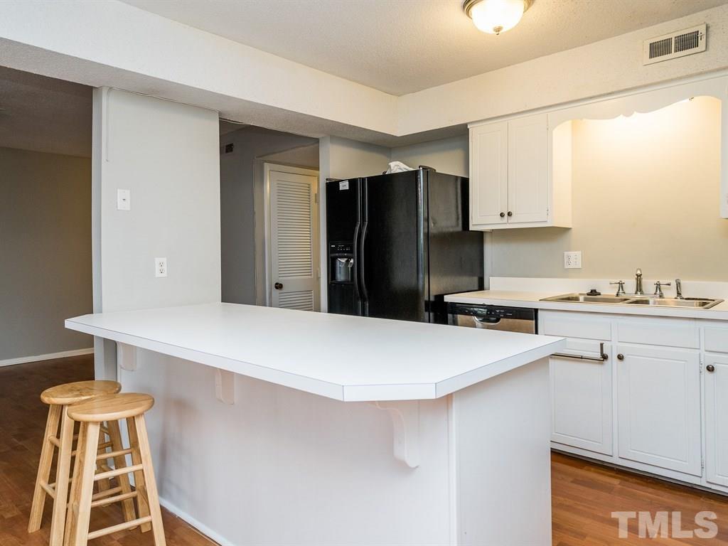614 Pine Ridge Place, Unit 614 Raleigh, NC 27609 - Photo 10 of 21