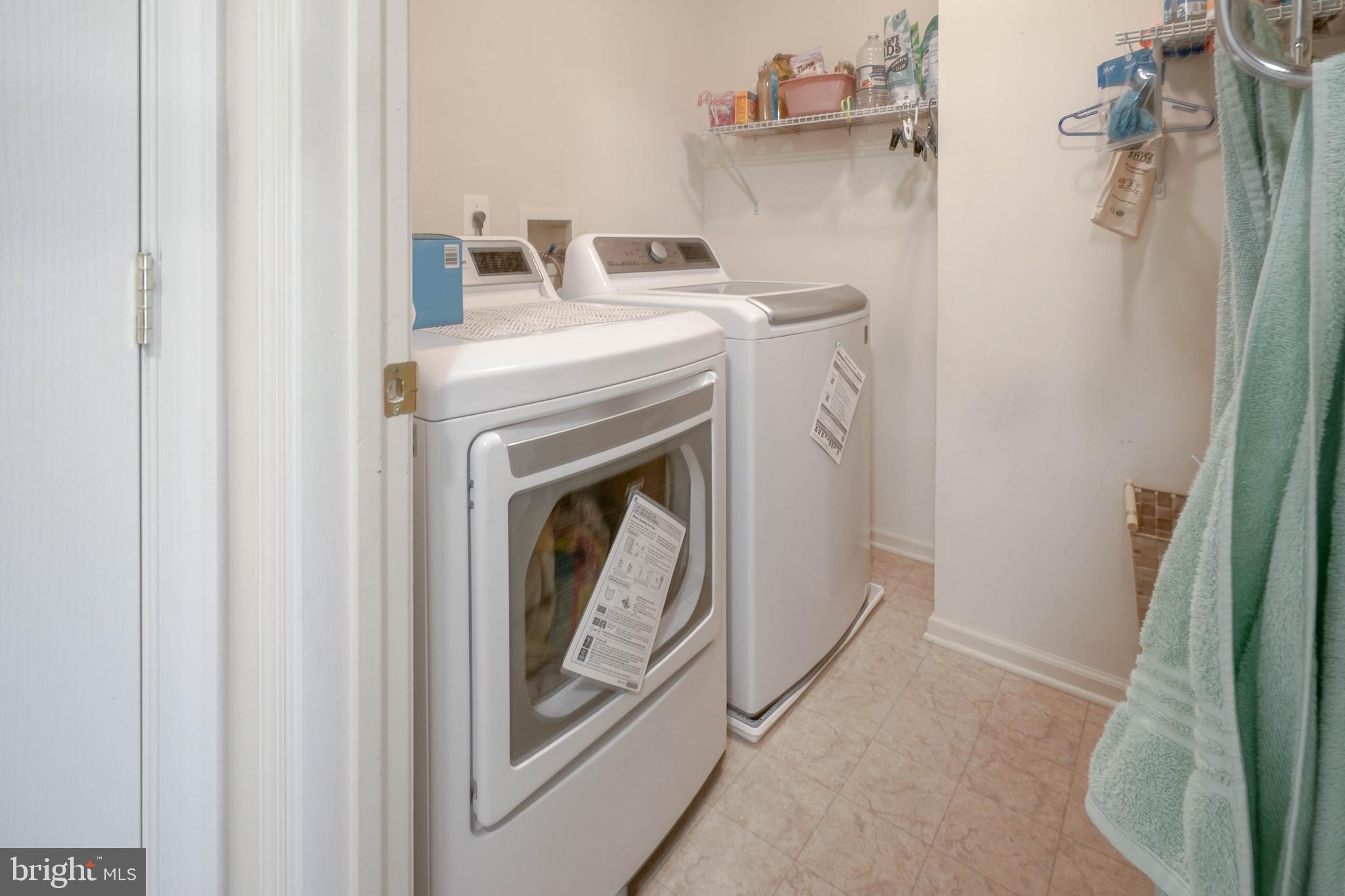 4 Compass Circle Mount Laurel, NJ 08054 - Photo 27 of 48 a utility room with dryer and washer