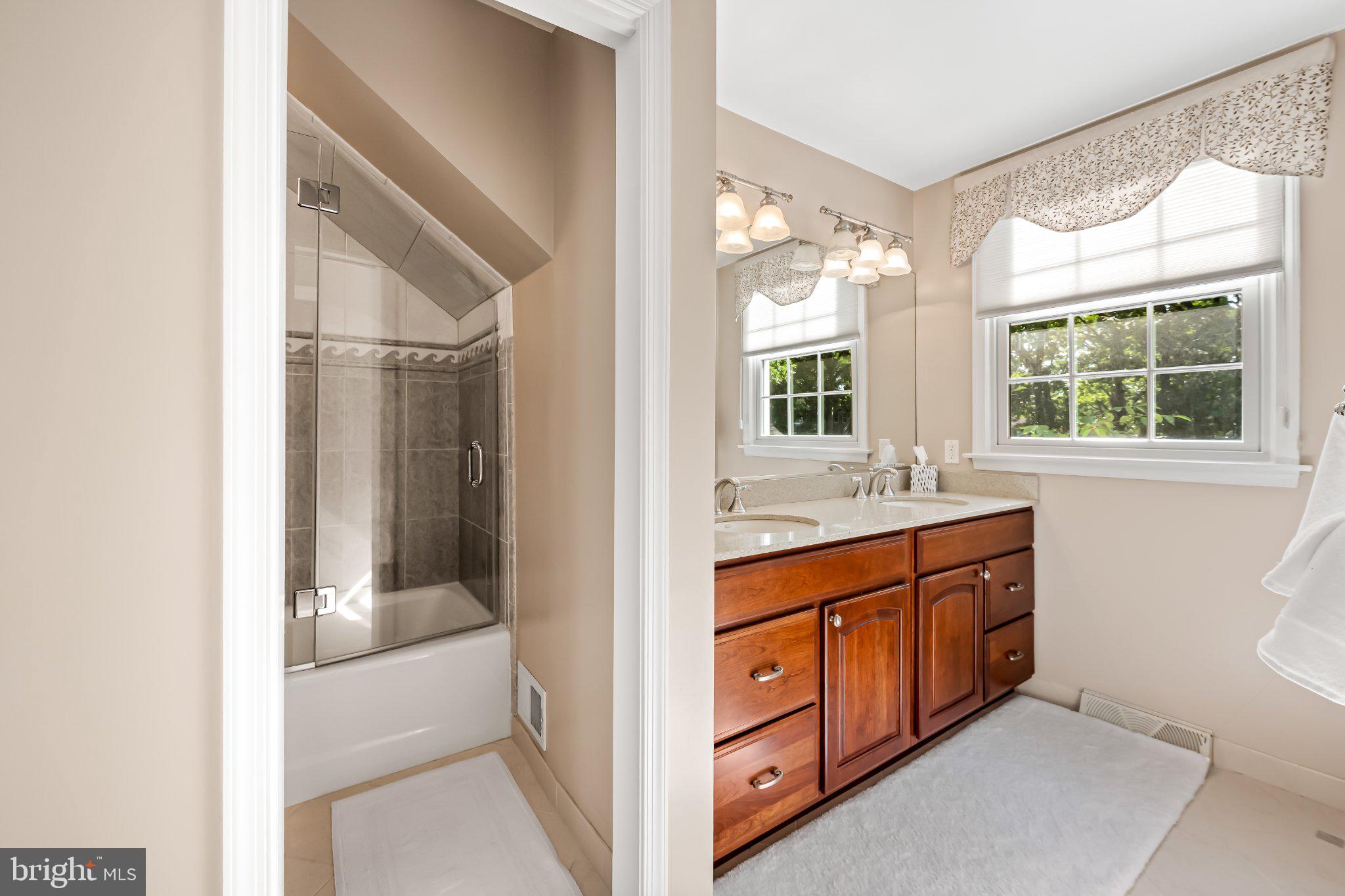 381 Sheffield Road Severna Park, MD 21146 - Photo 35 of 61 Upper Hallway Bath