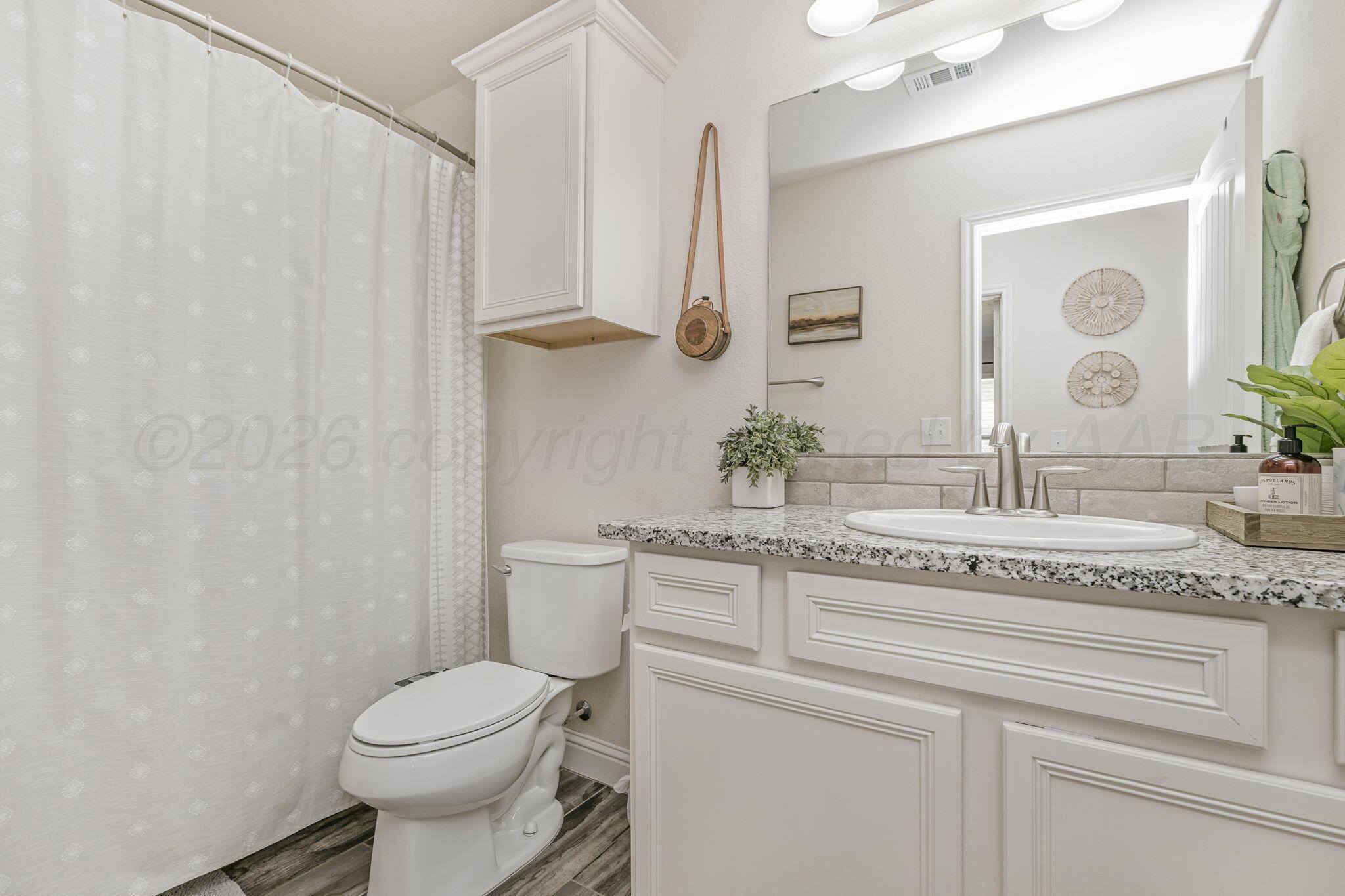 7302 Sinclair Street Amarillo, TX 79119 - Photo 18 of 21 Bathroom 3, Tub/Shower Combo