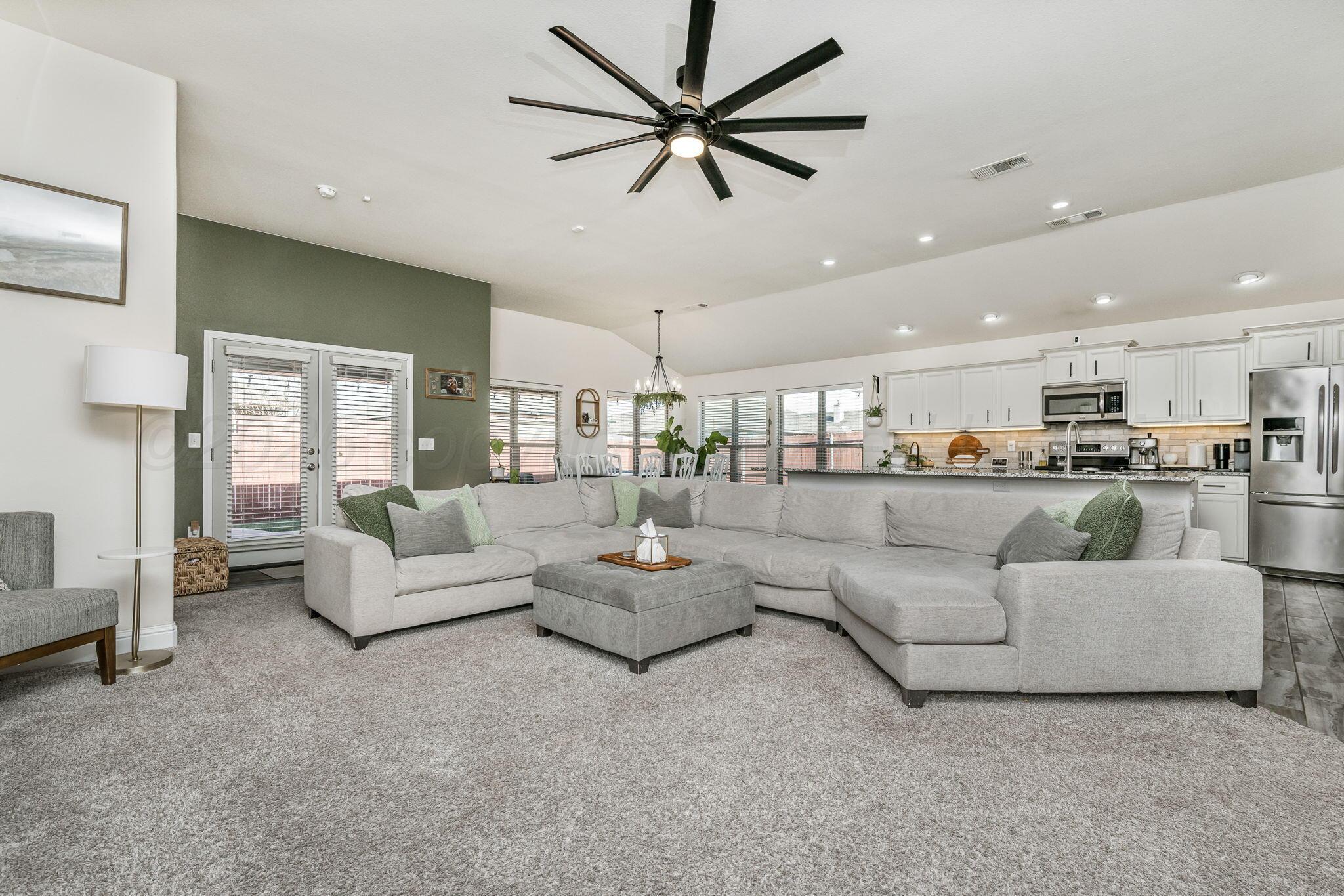7302 Sinclair Street Amarillo, TX 79119 - Photo 5 of 21 Living Room, View to Kitchen