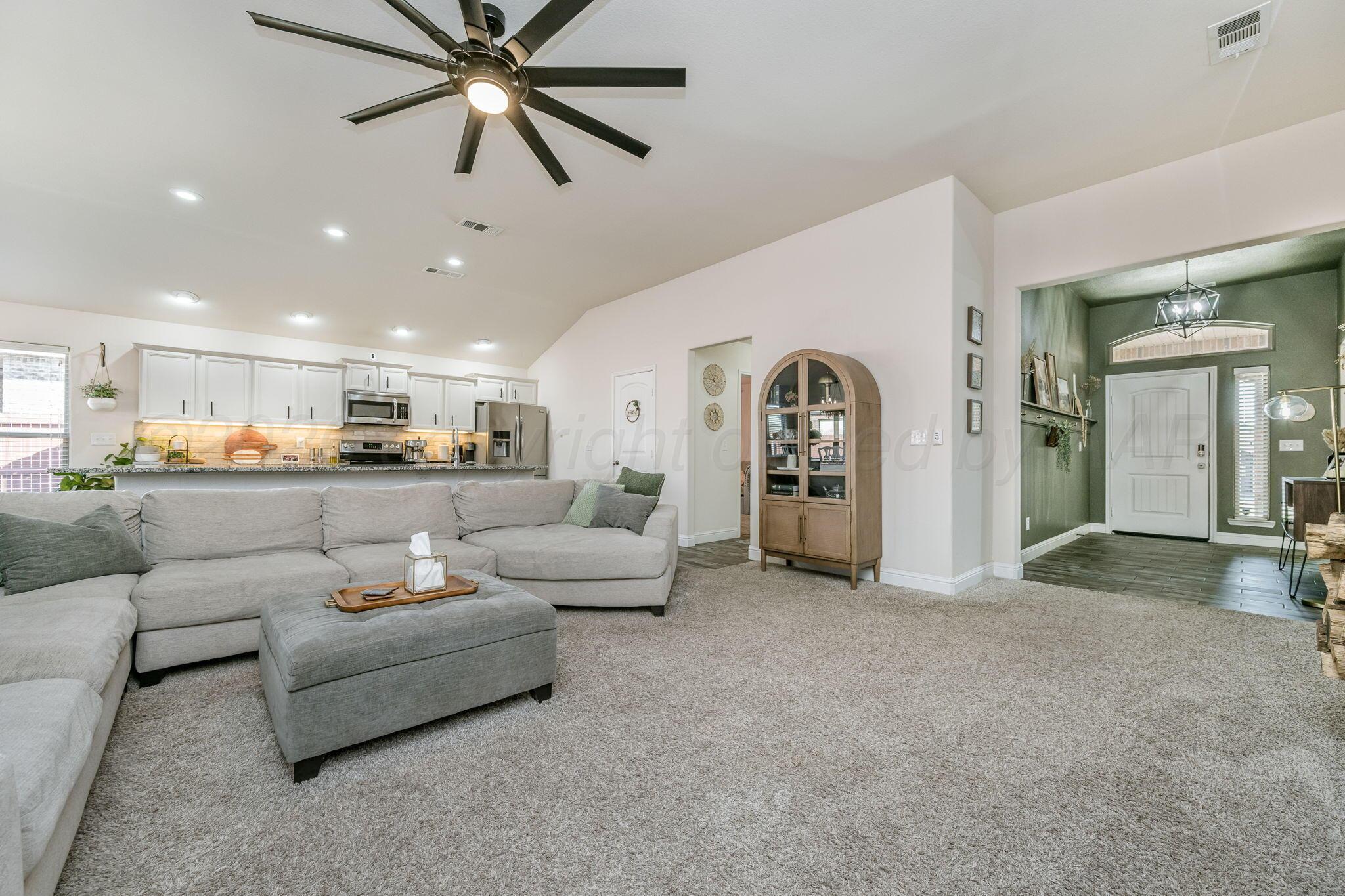 7302 Sinclair Street Amarillo, TX 79119 - Photo 6 of 21 Living Room, New Ceiling Fan