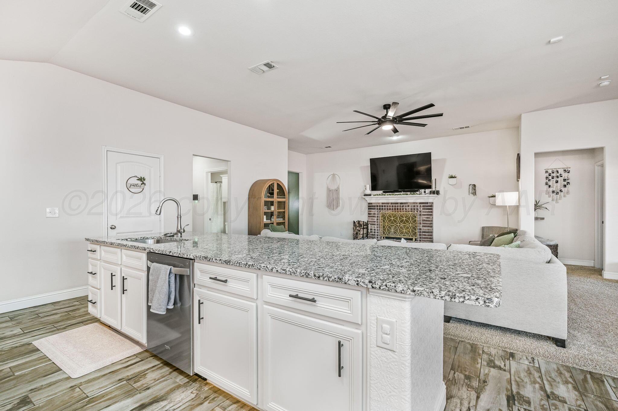 7302 Sinclair Street Amarillo, TX 79119 - Photo 21 of 21 Kitchen, Open Floor Plan