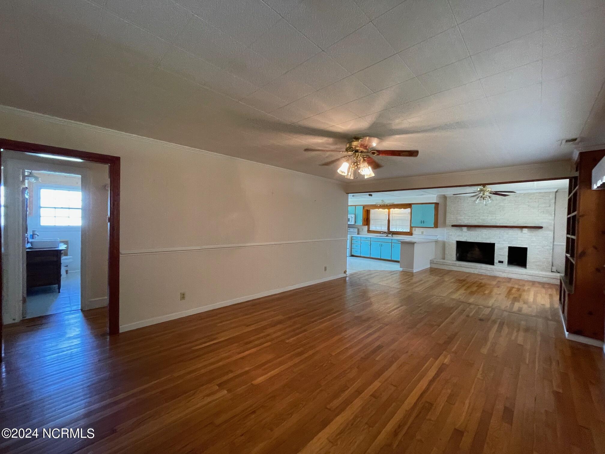 2604 Cedar Island Road Cedar Island, NC 28520 - Photo 25 of 62 Living Rd