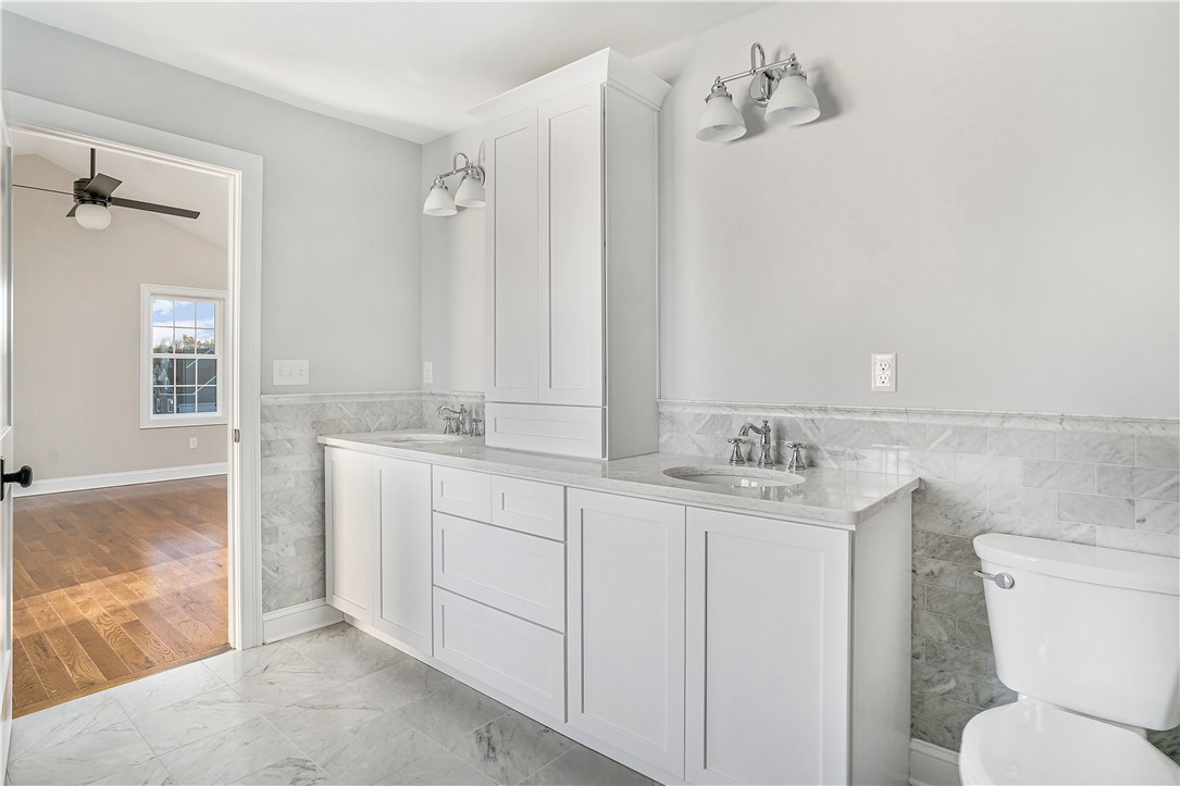 69 Cardinal Road Cranston, RI 02921 - Photo 14 of 17