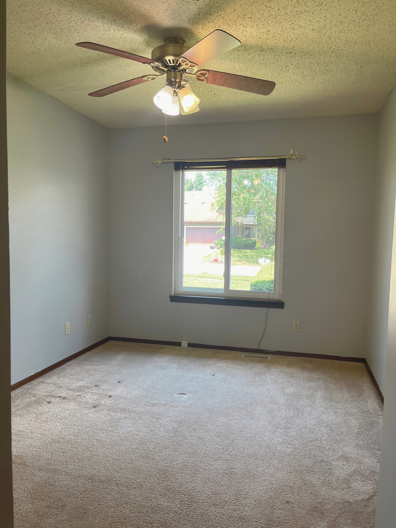 716 Higgins Road Champaign, IL 61822 - Photo 12 of 15 Gallery Image 12