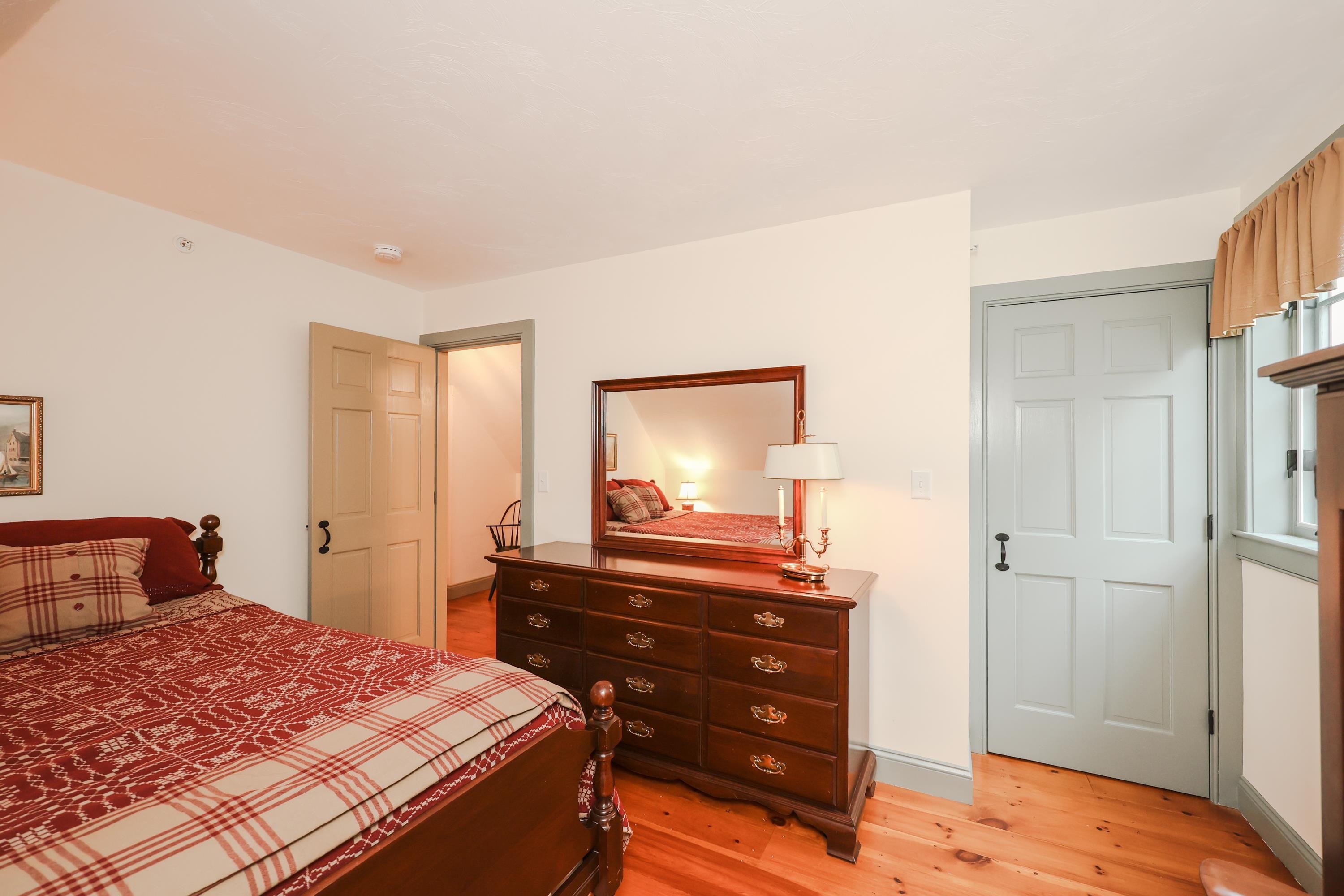 37 Shetland Road Chester, NH 03036 - Photo 16 of 34
