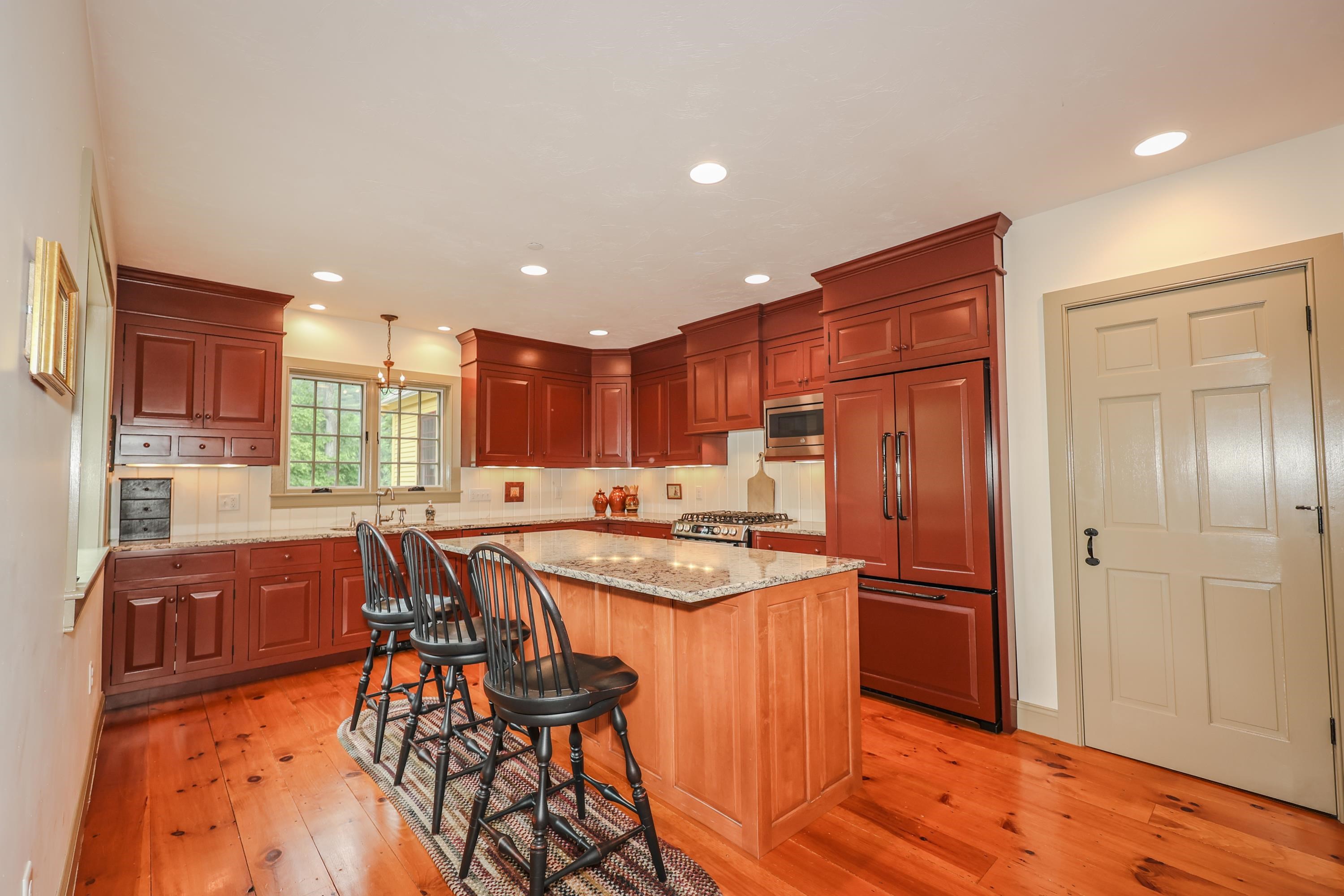 37 Shetland Road Chester, NH 03036 - Photo 33 of 34