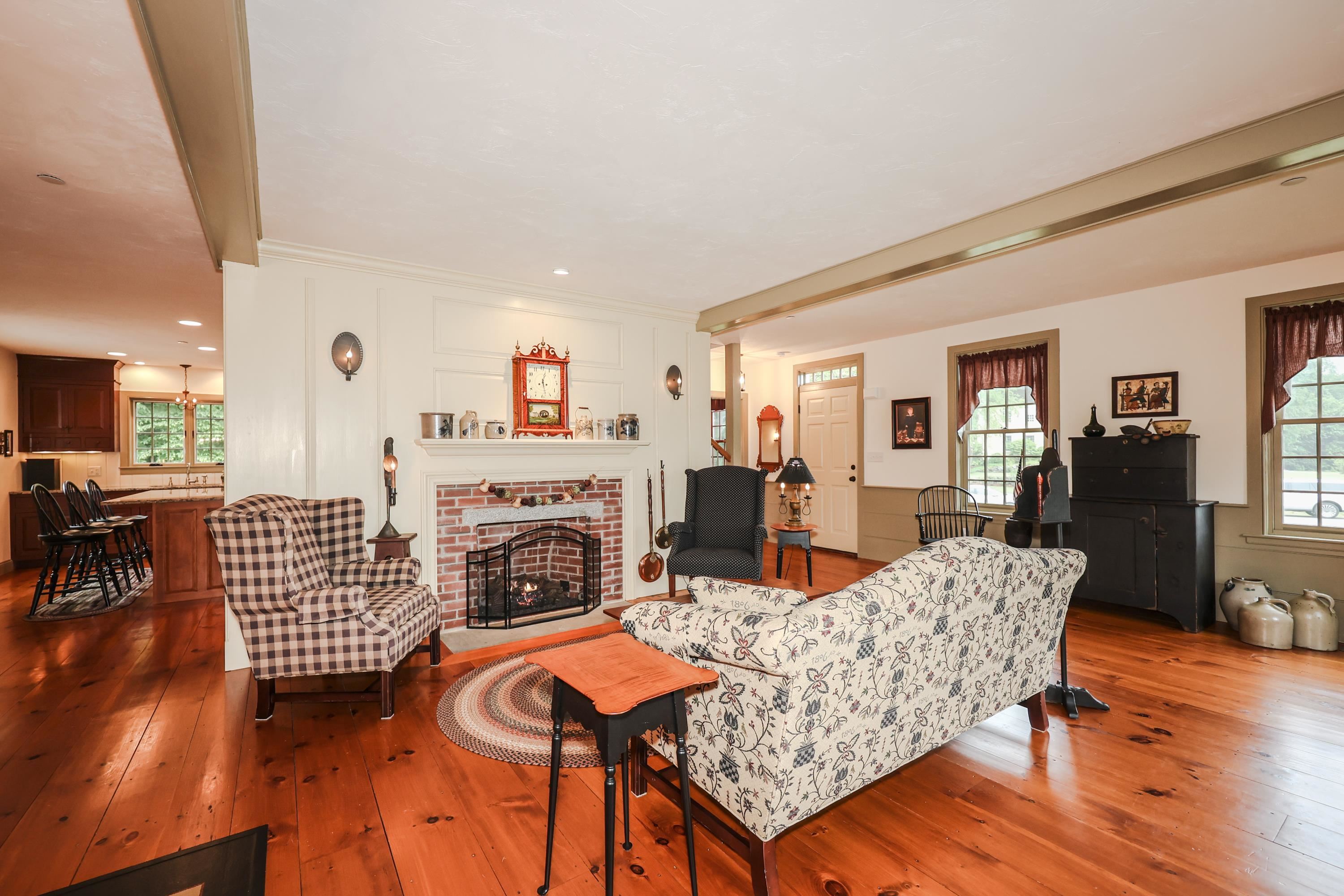 37 Shetland Road Chester, NH 03036 - Photo 5 of 34