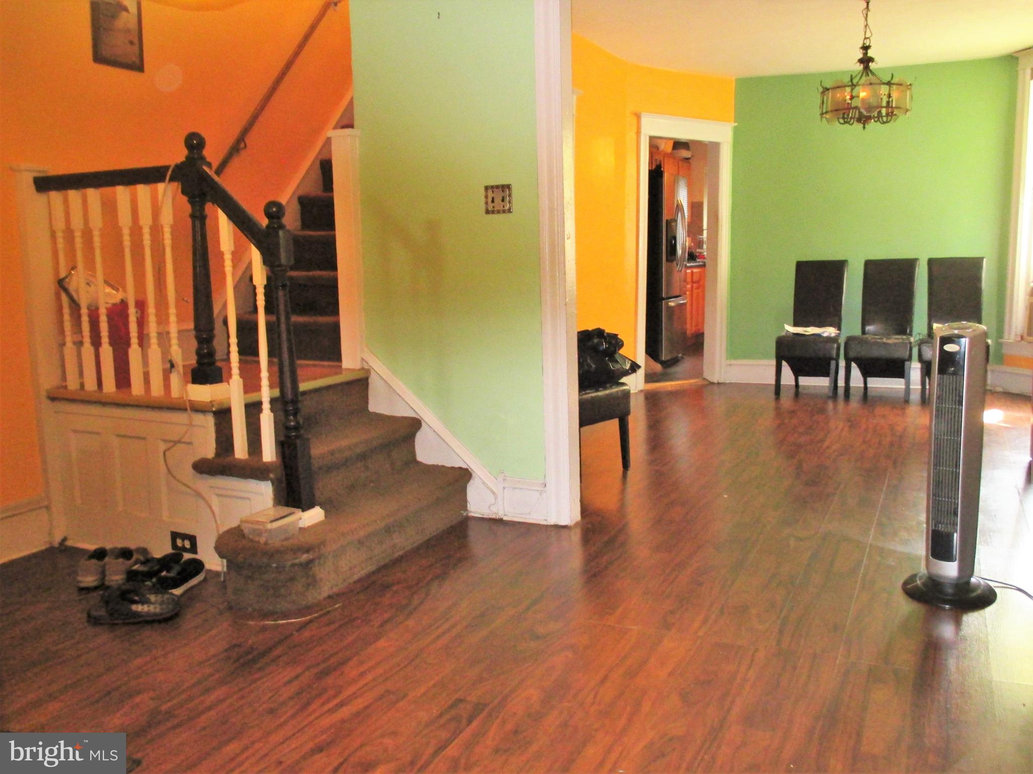 1222 Marlyn Road Philadelphia, PA 19151 - Photo 5 of 21 Living Area