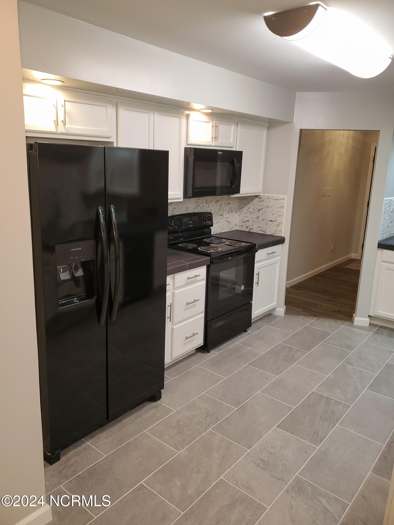 711 San Juan Road New Bern, NC 28560 - Photo 8 of 31 Kitchen