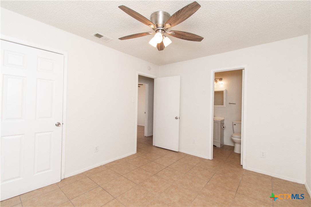 4405 Teri Road, Unit B Austin, TX 78744 - Photo 13 of 18