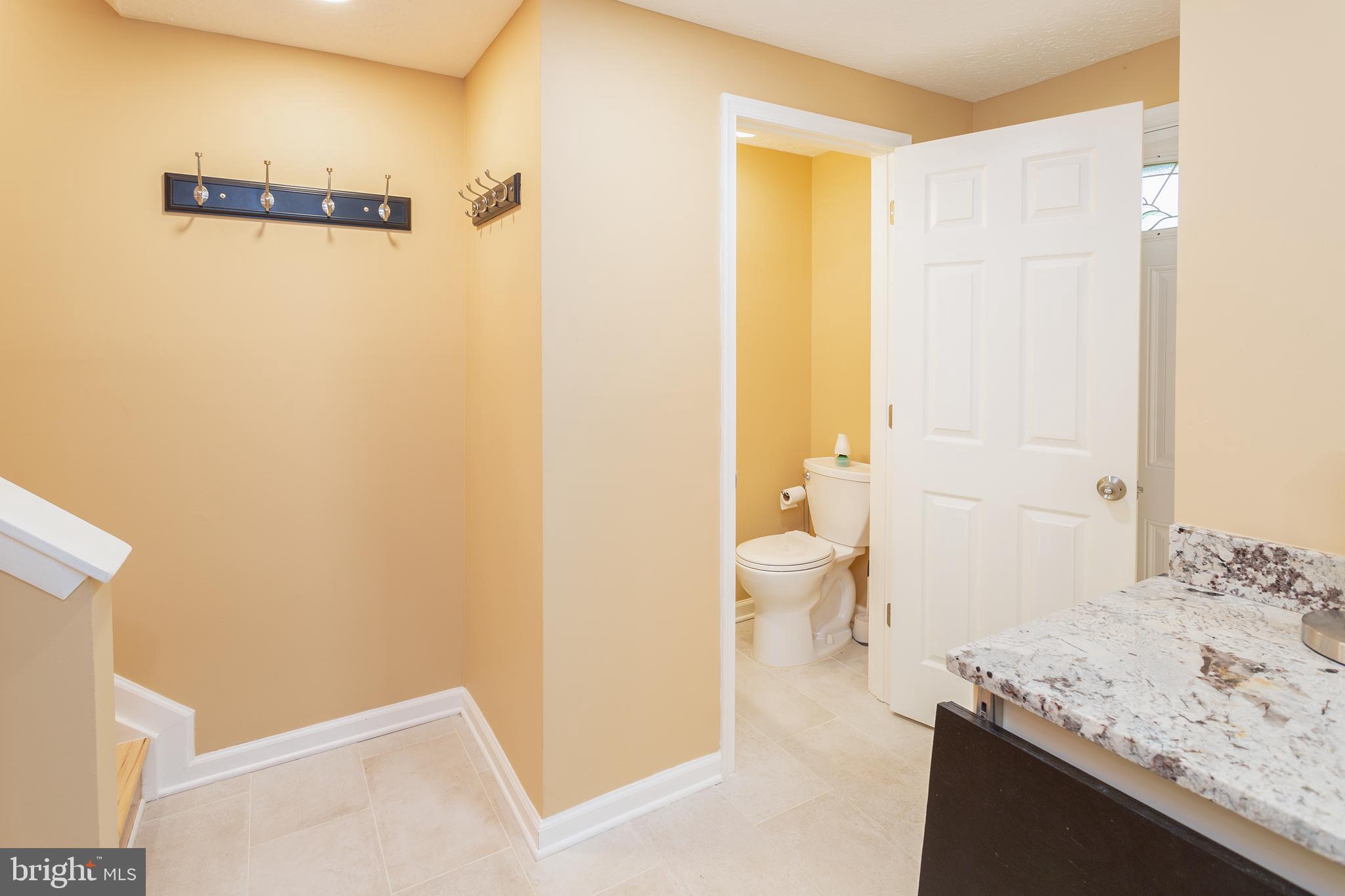 8333 Brookvale Court Springfield, VA 22153 - Photo 13 of 46 Toilet