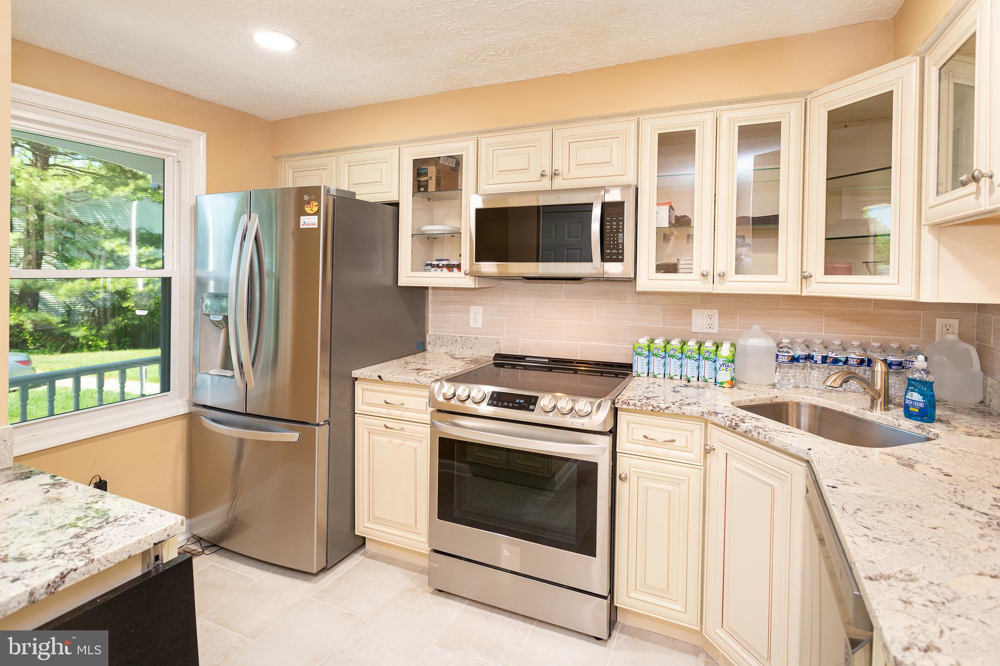 8333 Brookvale Court Springfield, VA 22153 - Photo 3 of 46 Kitchen